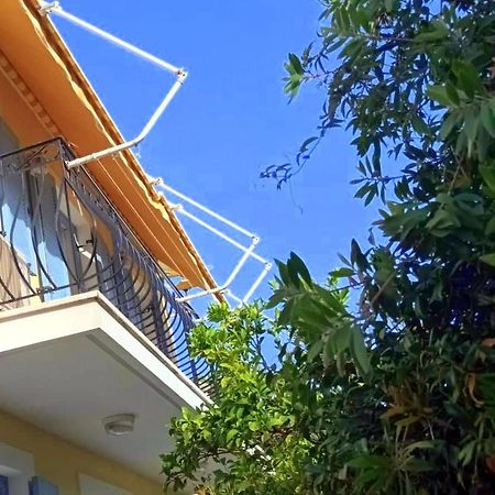 Lourantos Bayside Apartments Vathy  Exterior foto