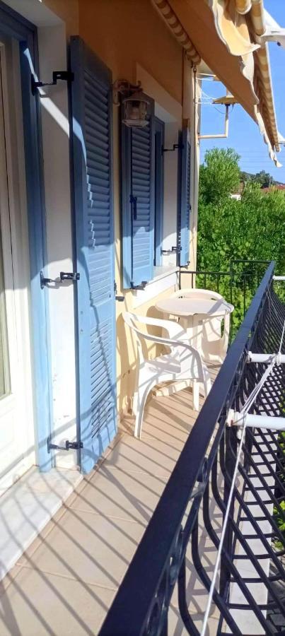 Lourantos Bayside Apartments Vathy  Exterior foto