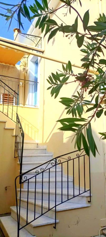 Lourantos Bayside Apartments Vathy  Exterior foto