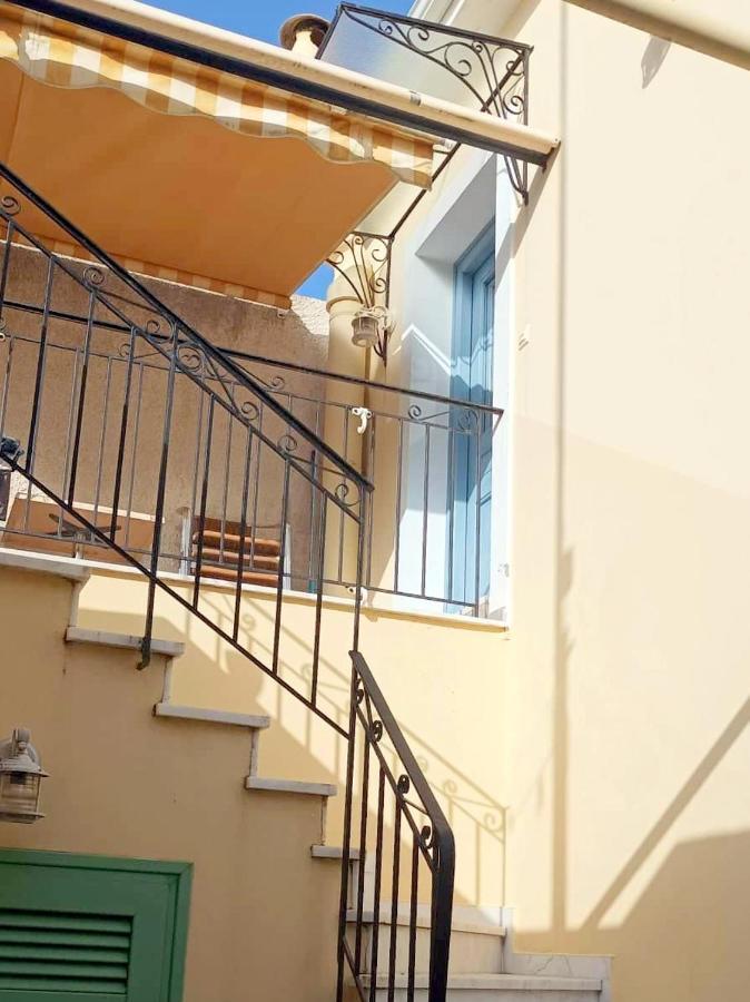 Lourantos Bayside Apartments Vathy  Exterior foto